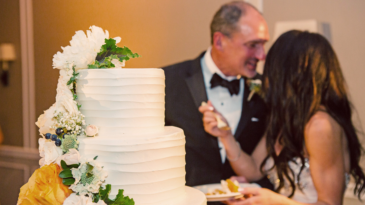 7 Wedding Desserts that Take the Cake